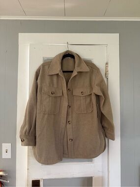 Women’s Beige Utility Shirt Jacket - Casual Button-Up